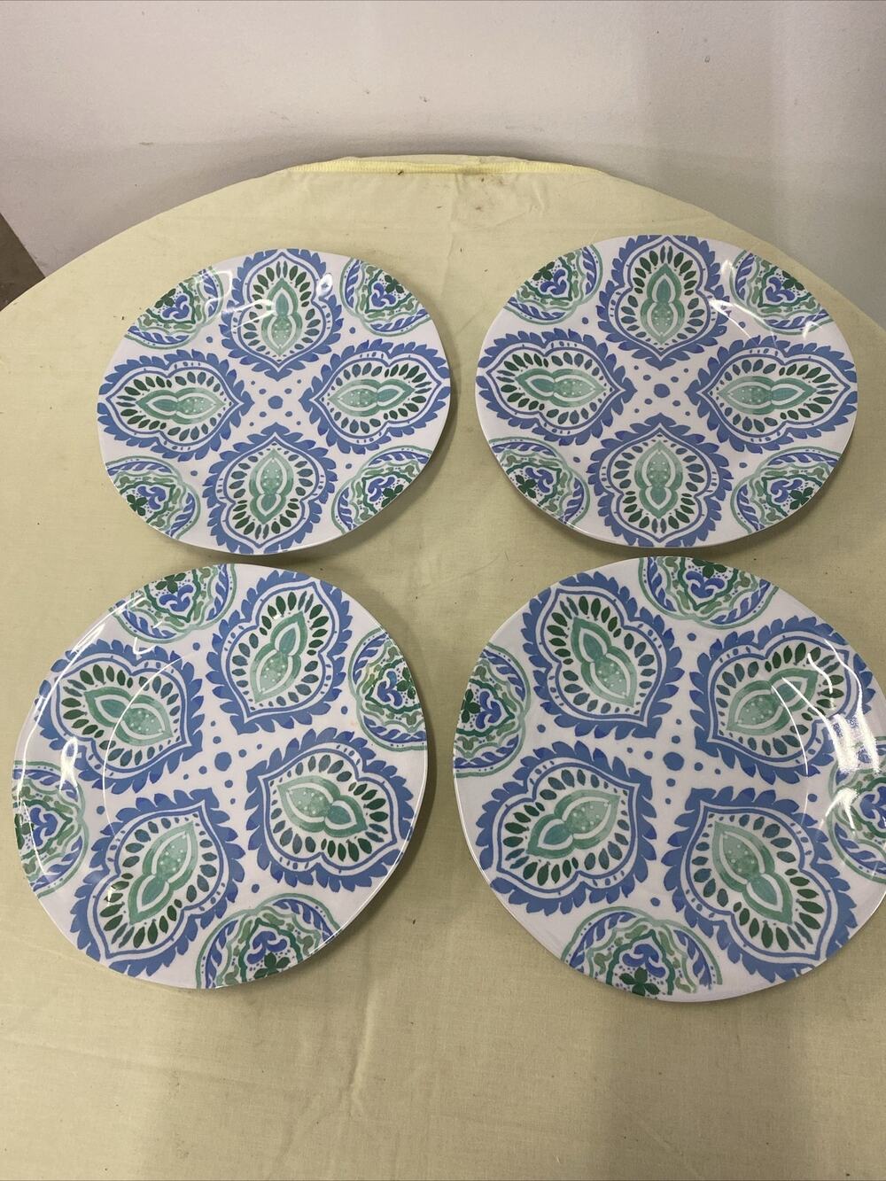 Set Of 4 Medallion Tahari Teal Green Abstract MELAMINE Dessert Plates